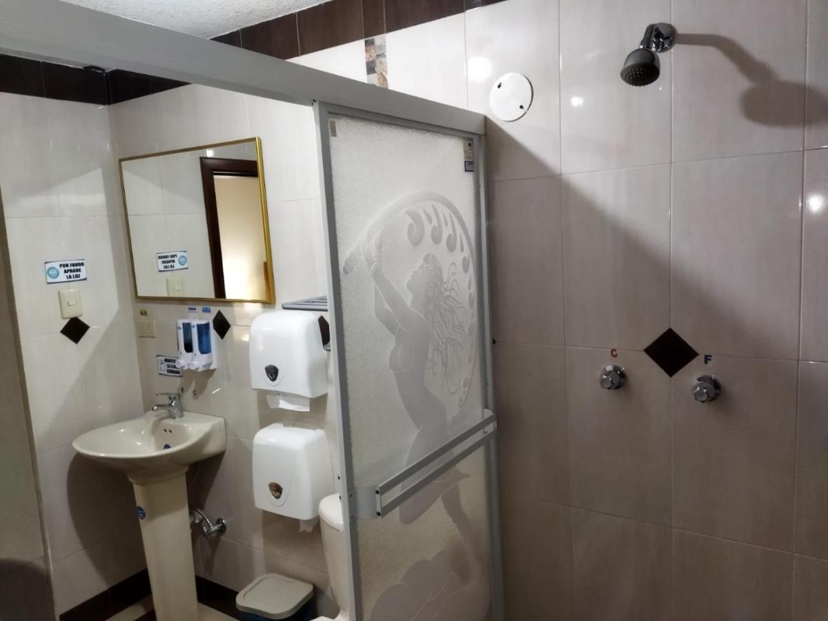 Hotel Velanez Suite リオバンバ エクステリア 写真